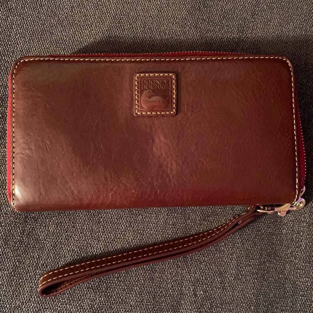 Florentine Large Zip Around Wristlet